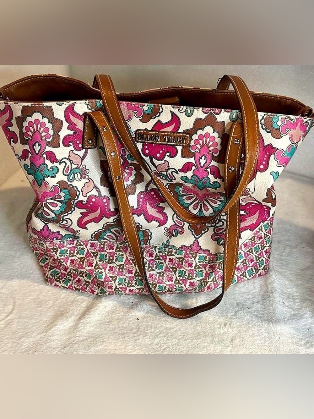 Ellen Tracy floral purse